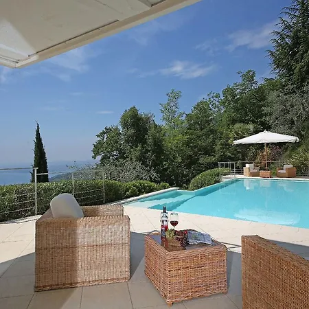 Chiara Villa Toscolano Maderno